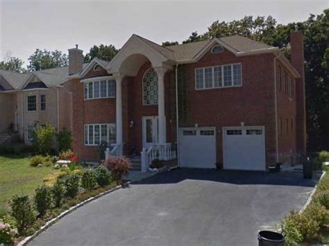 Mint+++ totally remodeled home, like brand new construction, rebuilt from foundation up in 2005, center hall Colonial, 2080 sq ft of living space, not including basement & garage. . Brand new home construction in farmingdale ny